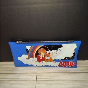 Columbia Pictures ADI Vintage Little Orphan Annie Kids Pencil Bag Pouch 1981
